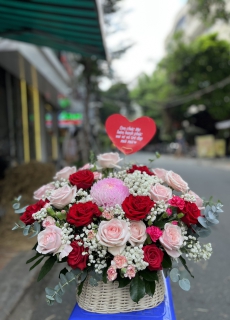 Giỏ hoa để bàn 06