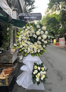 Kệ hoa chia buồn 01