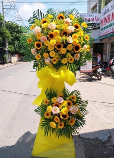 Kệ hoa chúc mừng 11