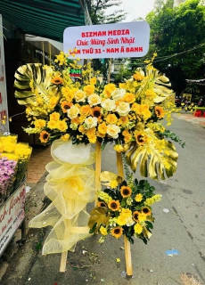 kệ hoa chúc mừng 04