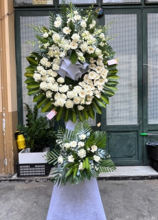 kệ hoa chia buồn 04