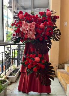 Kệ hoa chúc mừng 14