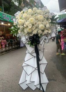 kệ hoa chia buồn 08