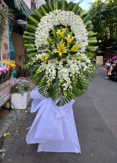 Kệ hoa chia buồn 11