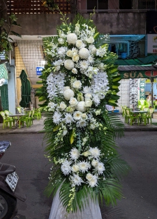 Kệ hoa chia buồn 14