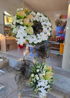 Kệ hoa chia buồn 21