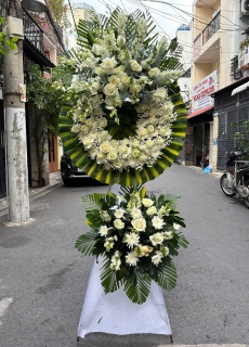 Kệ hoa chia buồn 36